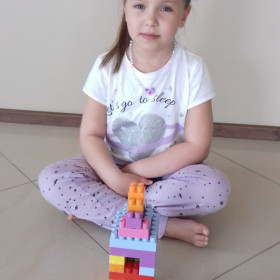 ZUZIA